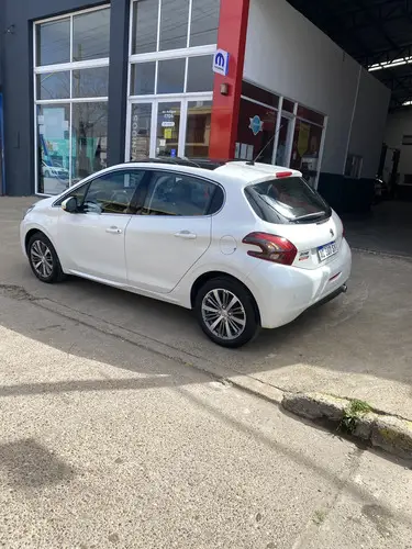 Peugeot 208 1.6 Feline Tiptronic 2018