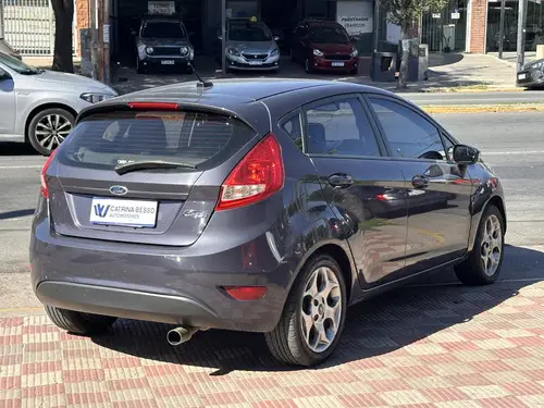 Ford Fiesta Kinetic 1.6 Design 120cv Titanium 2012