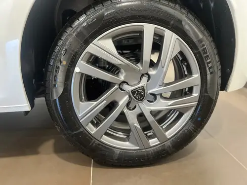 Peugeot 208 1.6 Allure At 2026