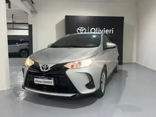 Toyota Yaris 1.5 107cv Xs 2024