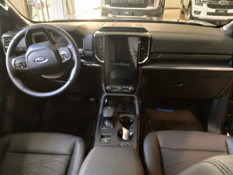 Ford EVEREST 2.3 TITANIUM AT 2026