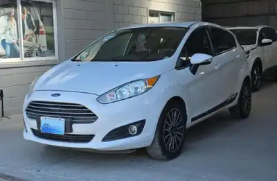 Ford Fiesta Kinetic Design 1.6 Se Plus 120cv 2014