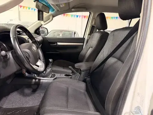 Toyota Hilux 2.8 Dc 4x4 Tdi Sr L20 2023