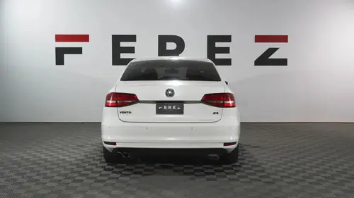 Volkswagen Vento 2.5 Luxury 170cv 2015