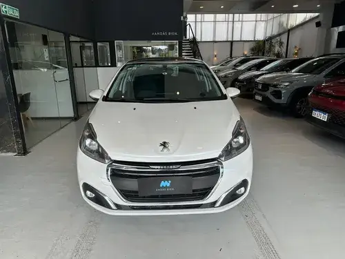 Peugeot 208 Allure 1.6 MT 2016