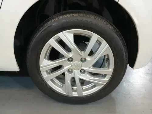Peugeot 208 1.6 Active 2021