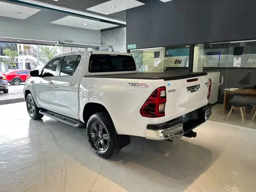 Toyota Hilux SRV 4x2 AT 2023