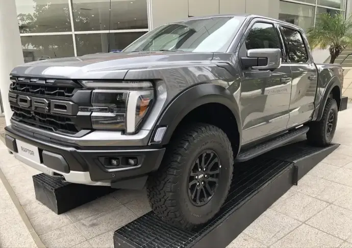 Ford F-150 RAPTOR 3.5L V6 ECOBOOST 4X4 AT 2025