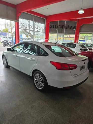 Ford Focus III 2.0 Sedan Se Plus At6 2015