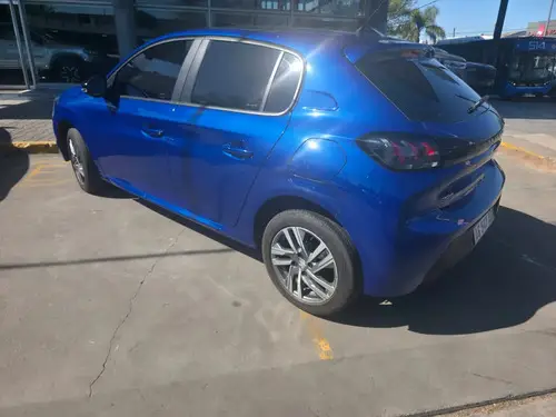 Peugeot 208 1.6 Allure At 2024