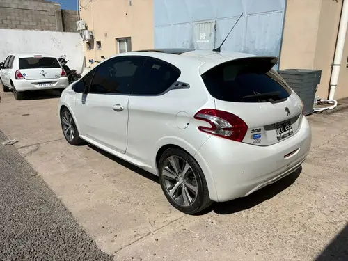 Peugeot 208 XY 2014