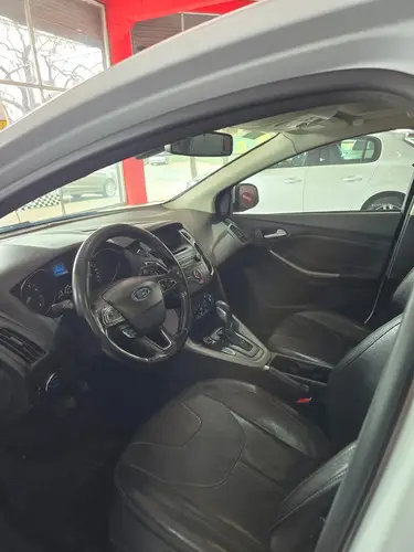 Ford Focus III 2.0 Sedan Se Plus At6 2015