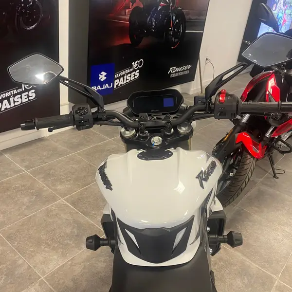 Bajaj Rouser Ns400 Naked 2026