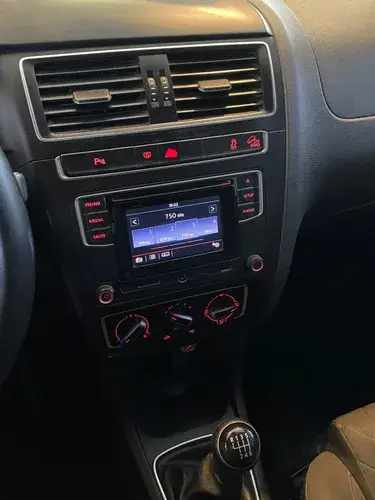 Volkswagen Suran Cross 2015