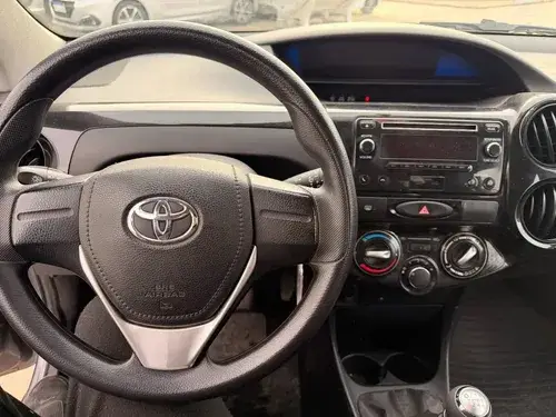 Toyota Etios 1.5 X 5p 2021