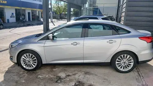 Ford Focus III 2.0 Sedan Titanium At6 2016