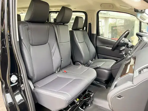 Toyota Hiace 2.8 Tdi Wagon 6at 10a 2025