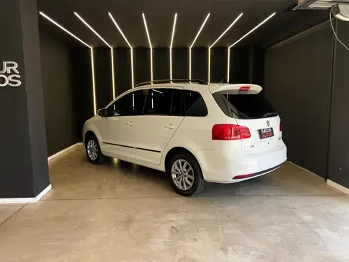 Volkswagen Suran 1.6 Comfortline 2014