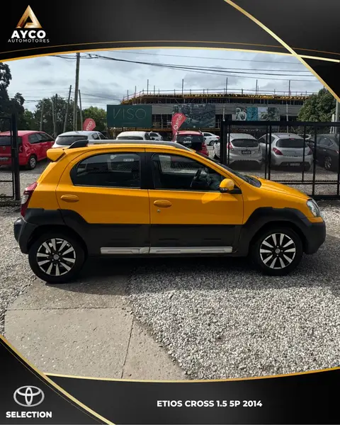Toyota ETIOS 1.5 CROSS 2014