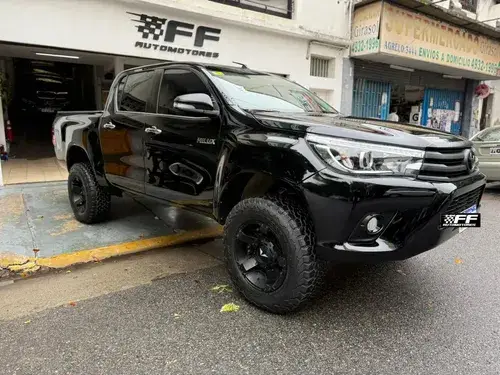 Toyota Hilux Pick-Up 2.8 Cd Srv 177cv 4x4 At 2016