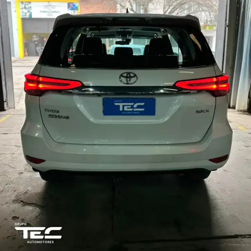 Toyota Hilux SW4 2.8 Srx 177cv 4x4 7as 6at 2023