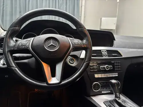 Mercedes-Benz Clase C 2.1 C220 Cdi Elegance At B.eff 2011