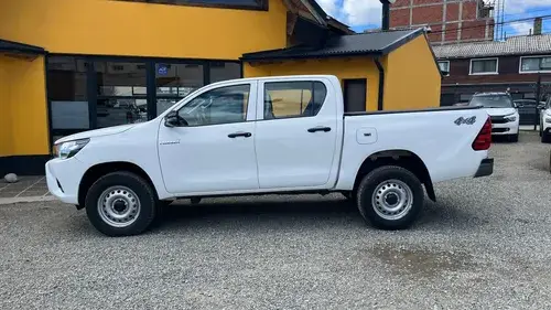 Toyota Hilux Pick-Up L/24 2.4 TDI DC 4X4 DX 2025