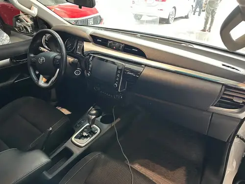 Toyota Hilux SRV 4x2 AT 2023