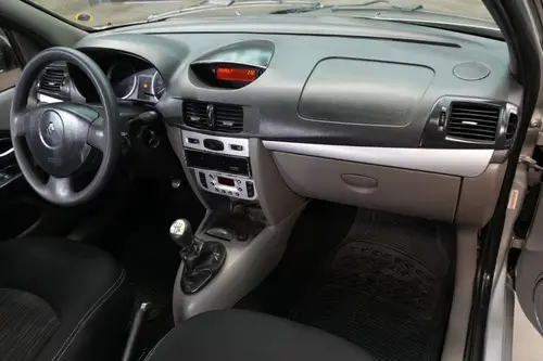 Renault Symbol 1.6 Connection 2010