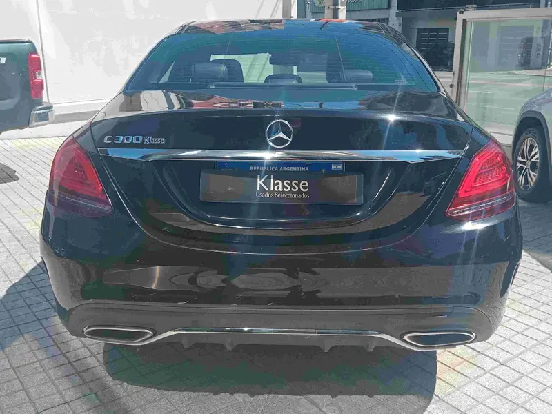 Mercedes-Benz C300 2.0 Sedan AMG line 2019