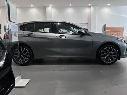 BMW 118i SportLine 2025