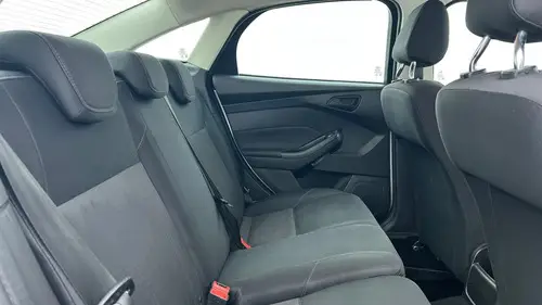 Ford Focus 1.6L N Mt S 2016