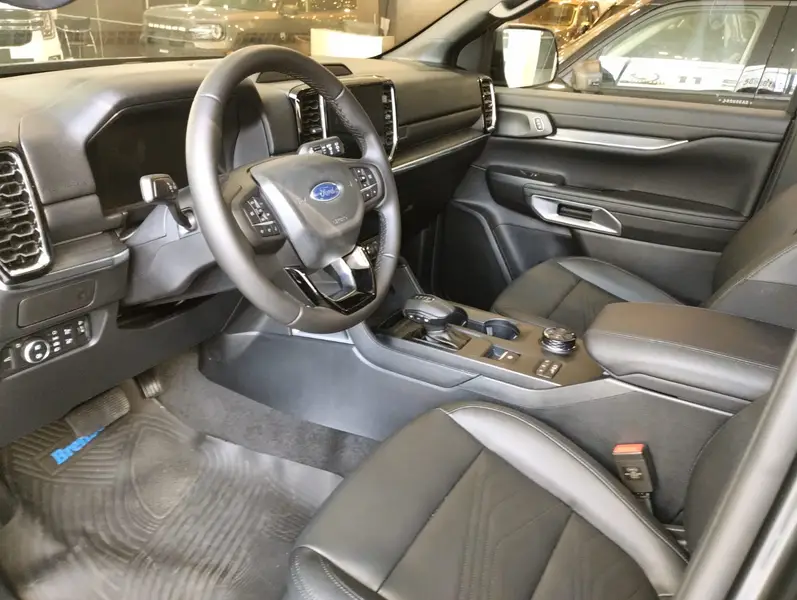 Ford EVEREST 2.3 TITANIUM AT 2026