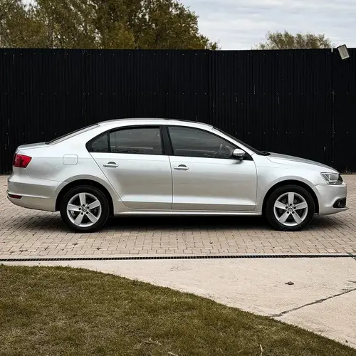 Volkswagen Vento 2.0 TDI LUXURY DSG L11 2012