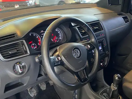 Volkswagen Suran Cross 2015