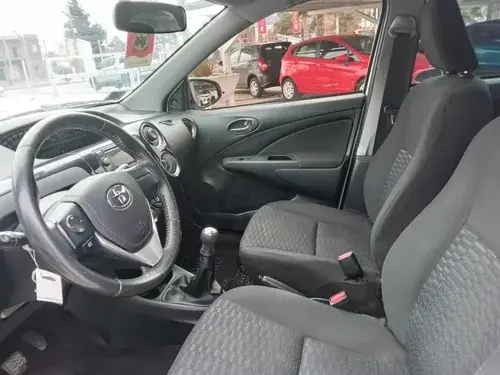 Toyota Etios 1.5 4p X 2015