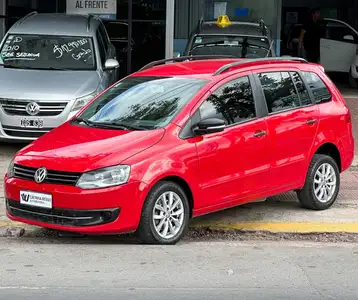 Volkswagen Suran 1.6 Comfortline 101cv 2014