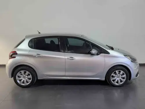 Peugeot 208 1.6 Active 2020