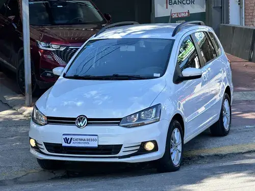 Volkswagen Suran 1.6 Comfortline 101cv 2015