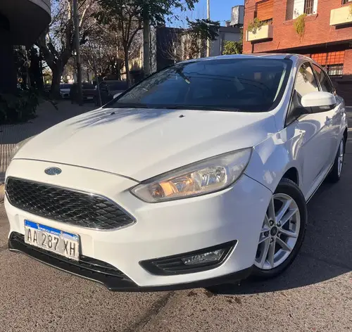 Ford Focus III 1.6 Sedan S 2016