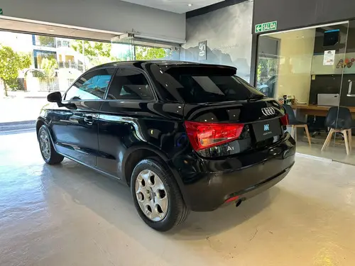 Audi A1 1.2 Turbo Atracttion 2014