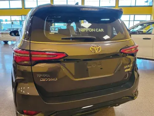 Toyota SW4 2.8 Tdi Diamond 4X4 6At 7As 2025