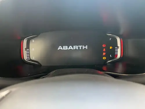 Fiat FASTBACK 1.3 Abarth T270 At6 2026