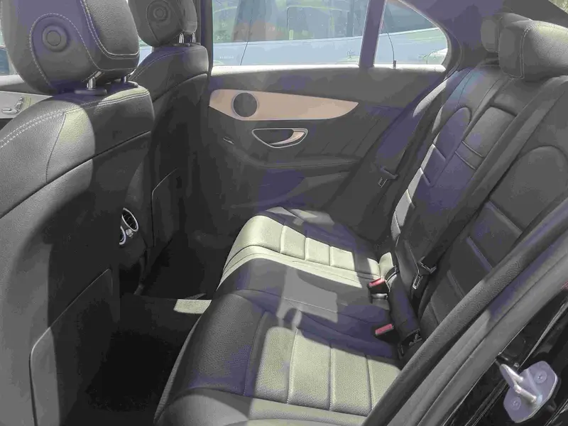 Mercedes-Benz C300 2.0 Sedan AMG line 2019