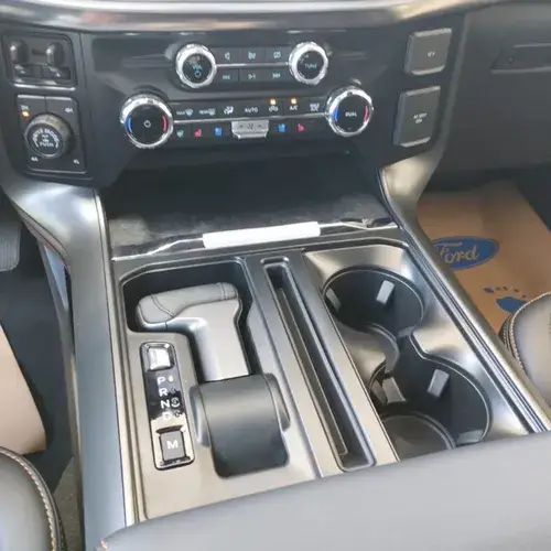 Ford F-150 5.0L V8 Tremor 4X4 At 2025