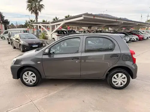 Toyota Etios 1.5 X 5p 2021