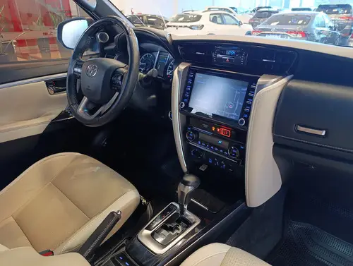 Toyota SW4 2.8 Tdi Diamond 4X4 7As 6At 2022