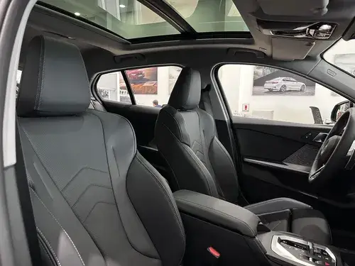 BMW 118i SportLine 2025