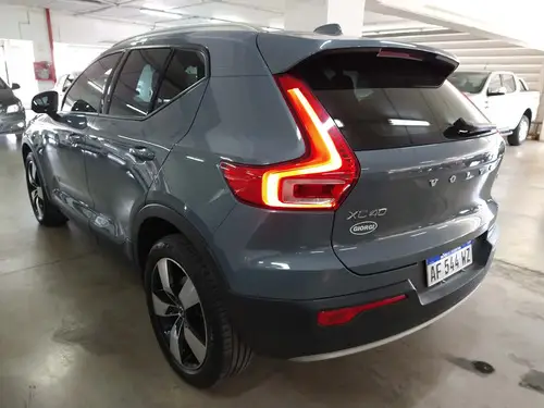 Volvo XC40 2.0t T4 Momentum Fwd 2022