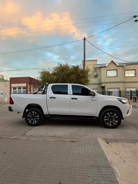 Toyota Hilux 4x2 DX 2.4 2023